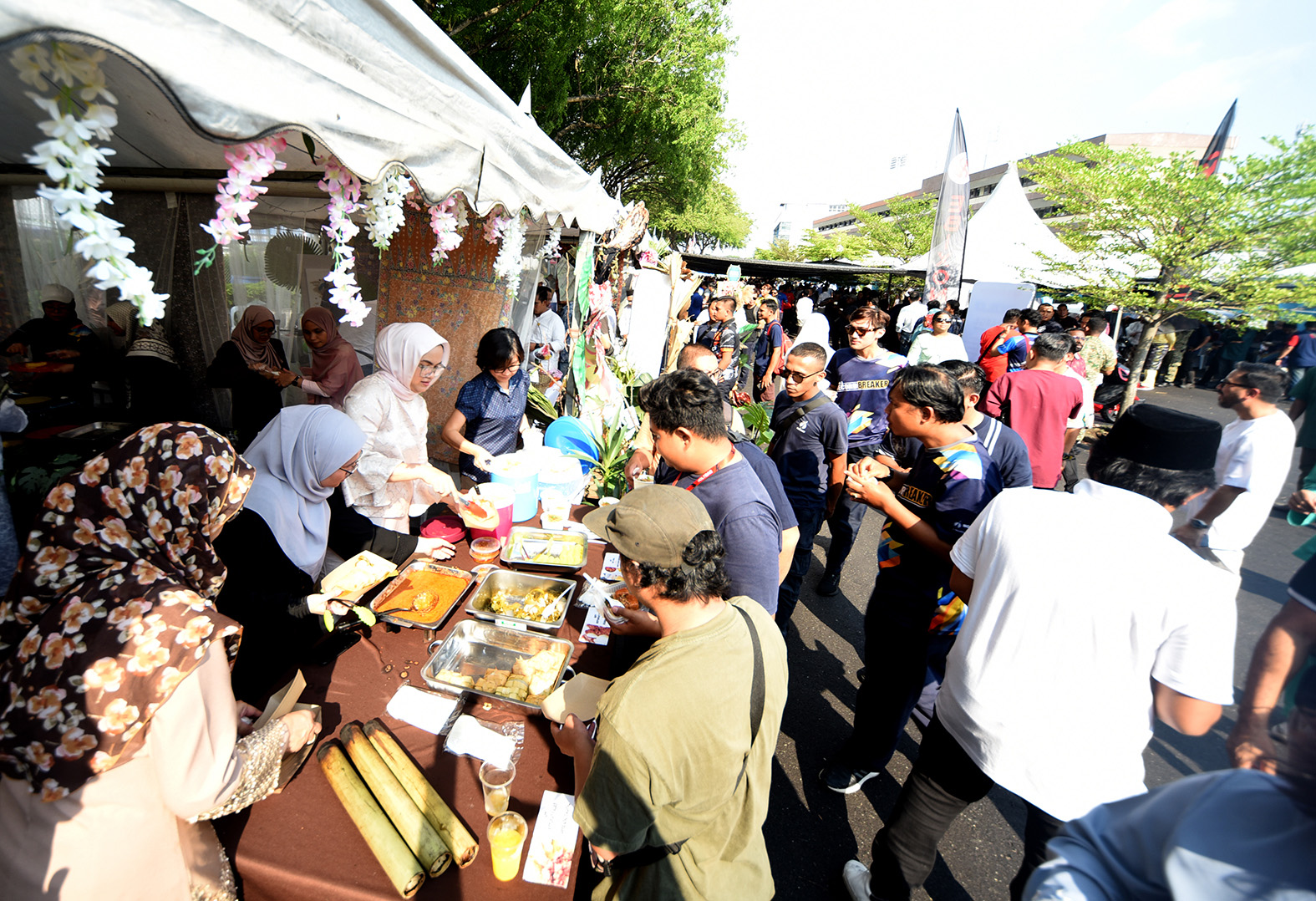 Read more about the article NORTHPORT HOSTS ESG-THEMED HARI RAYA OPEN HOUSE EVENT