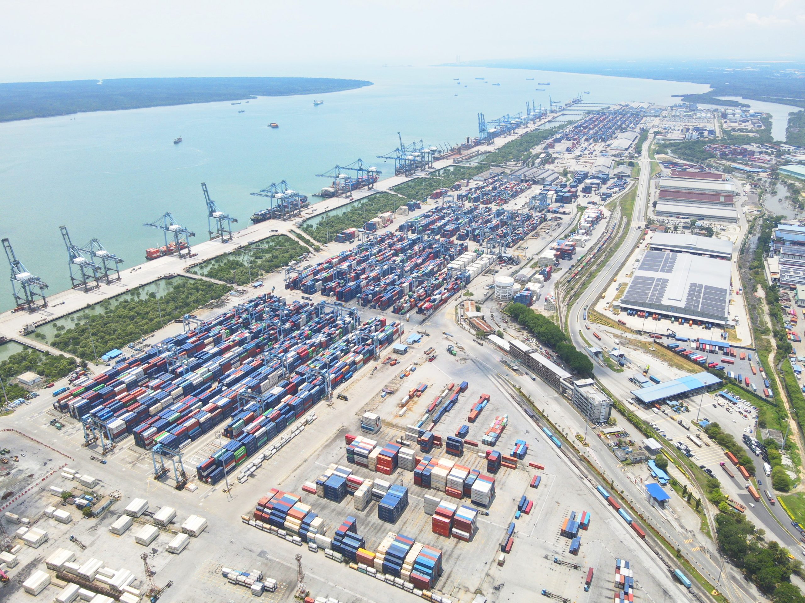 Read more about the article Northport Sets New Container Handling Record in August