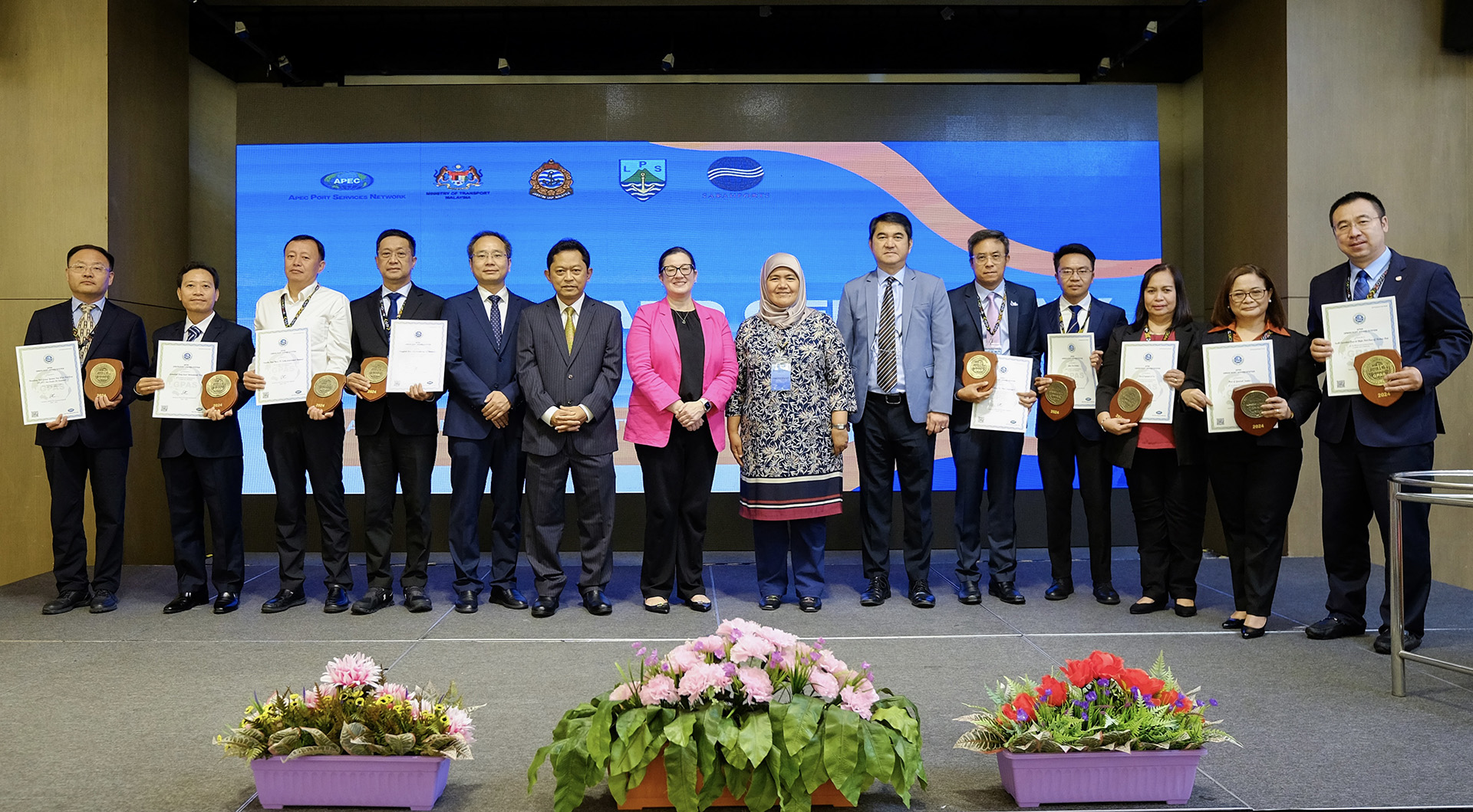 Read more about the article JOHOR PORT WINS GPAS 2024, COMMITTED IN GREEN PORT OPERATIONS